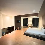 Sky Hotel Cheras Maluri